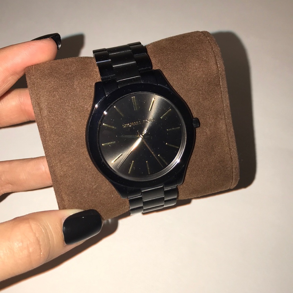 Michael Kors Black Watch - Picture 3 of 6